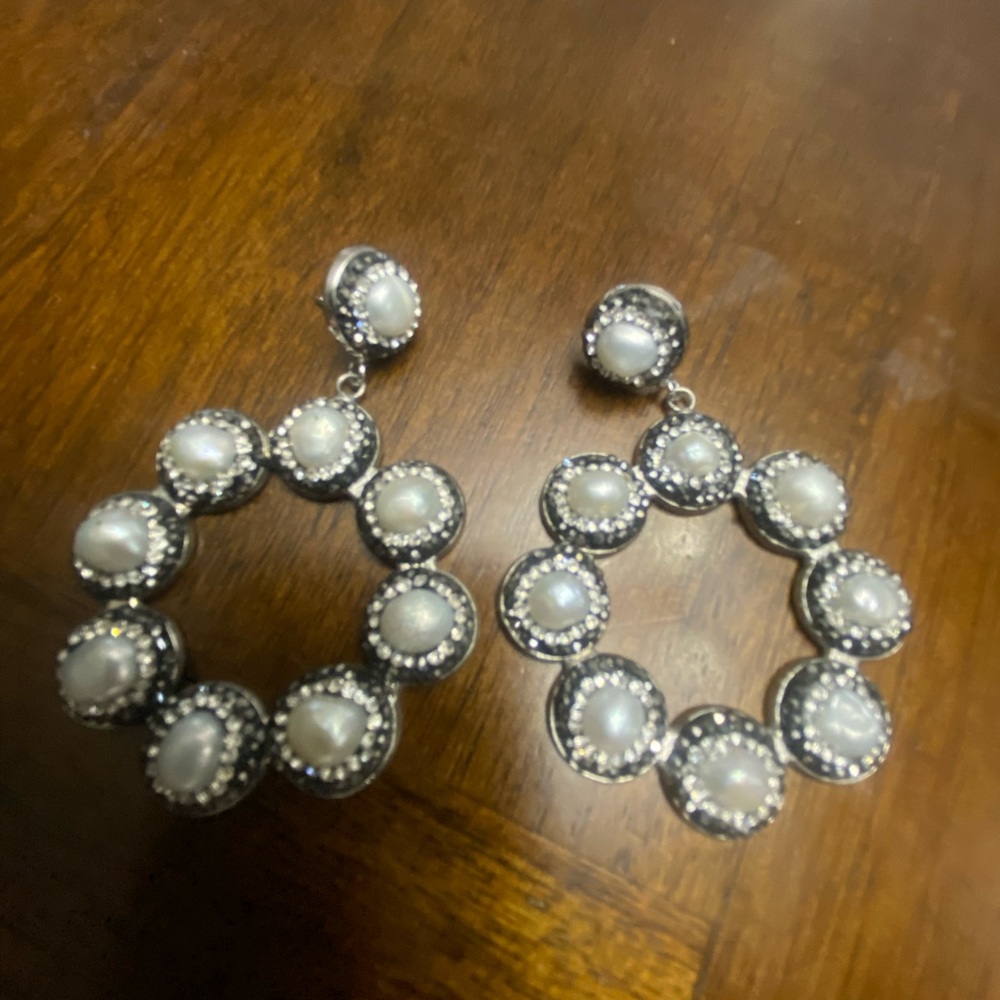 Elegant Silver and Pearl Earrings